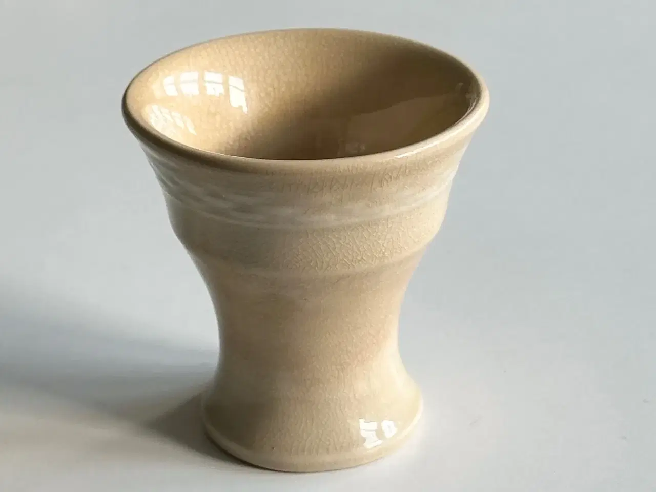 Billede 2 - Aluminia æggebæger, beige