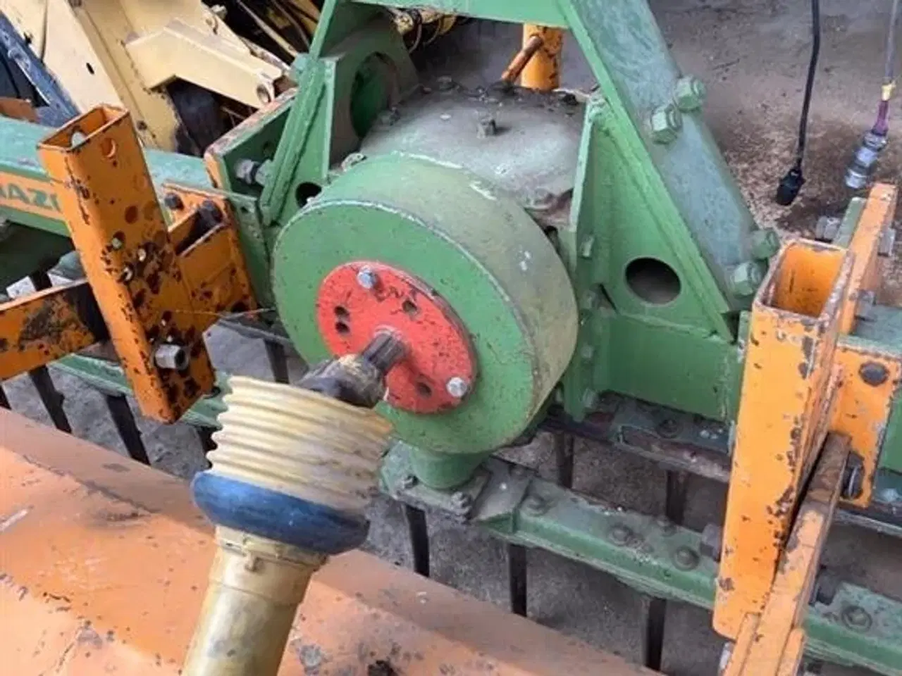 Billede 5 - Amazone Pendulharve m. ophæng for majssåmaskine