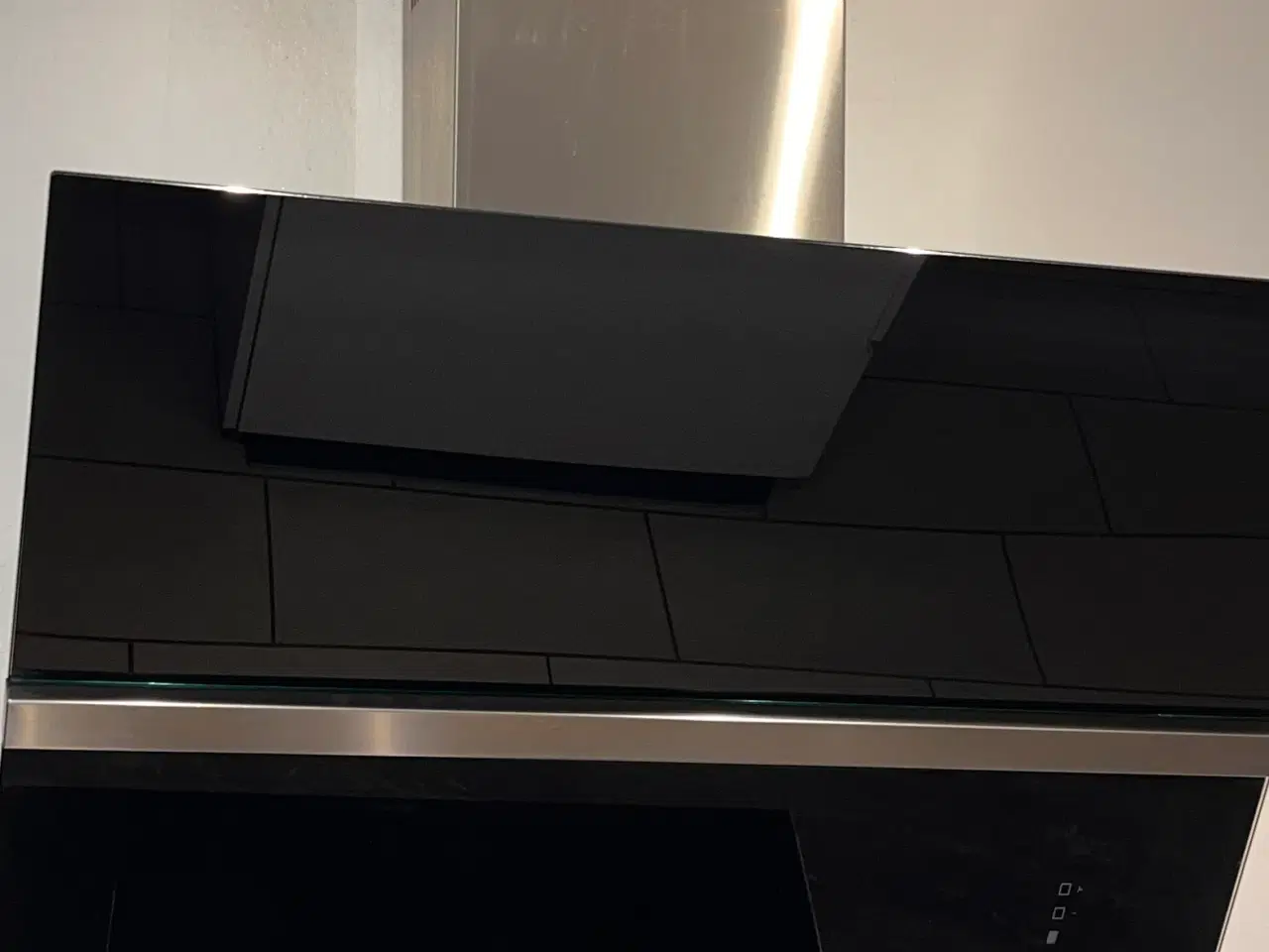 Billede 1 - Emhætte skrå  80 cm.