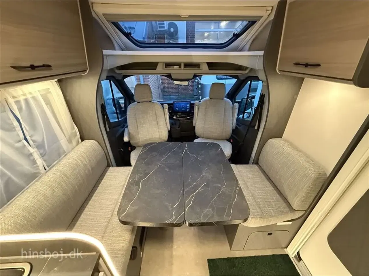Billede 3 - 2026 - Etrusco V 6.8 SCF Scandic Edition Aut.   Lækker Autocamper med automatgear og face to face siddegruppe fra Hinshøj Caravan.