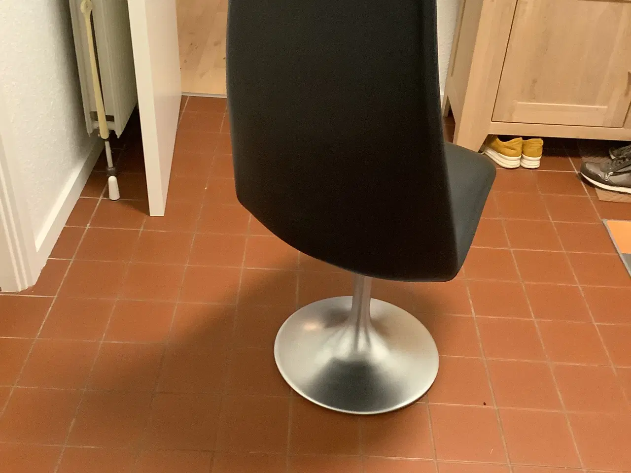 Billede 4 - VIGGEN Spisbordsstole/ konferencestole.