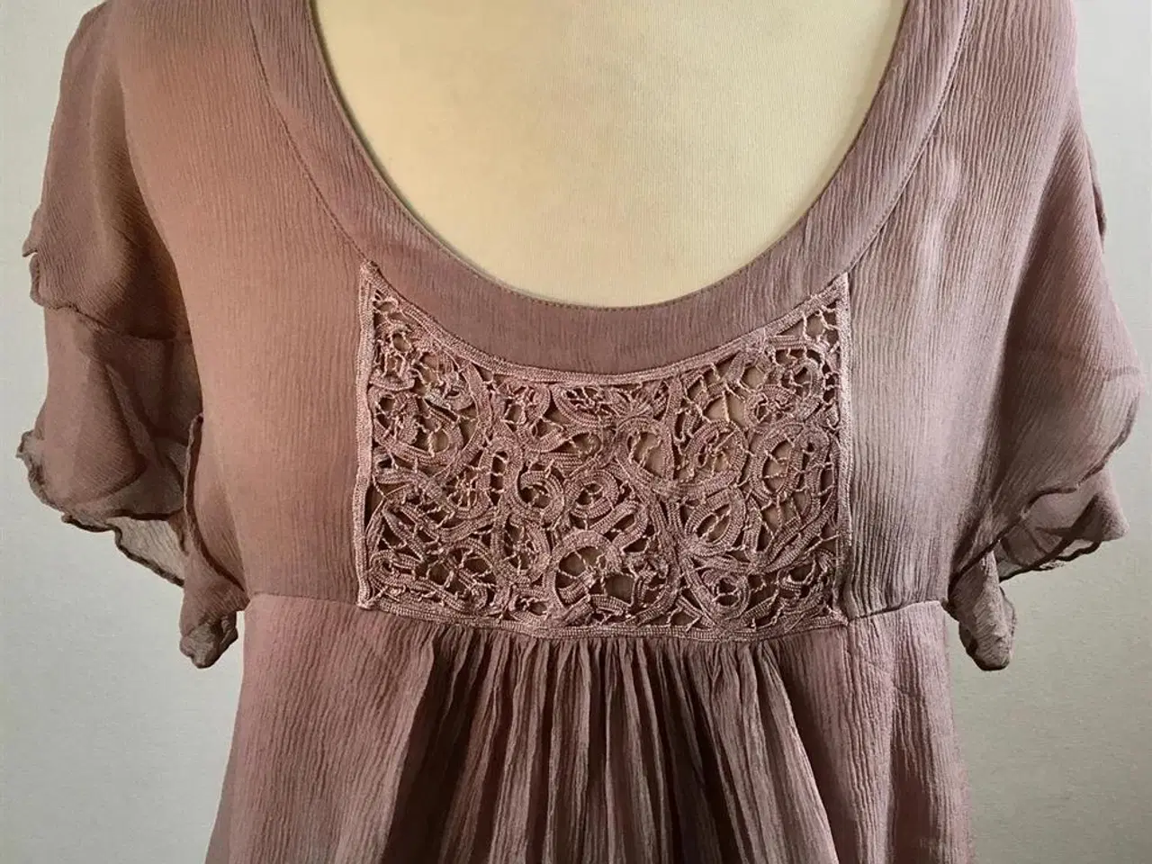 Billede 2 - Day Birger et Mikkelsen, silkebluse, str 36