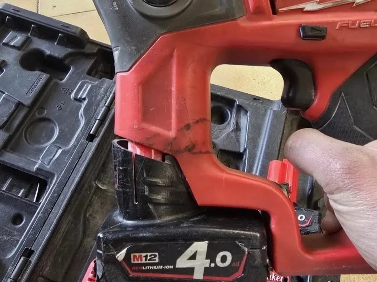 Billede 1 - Milwaukee sæt: 2 værktøjer + oplader + 3 batterier