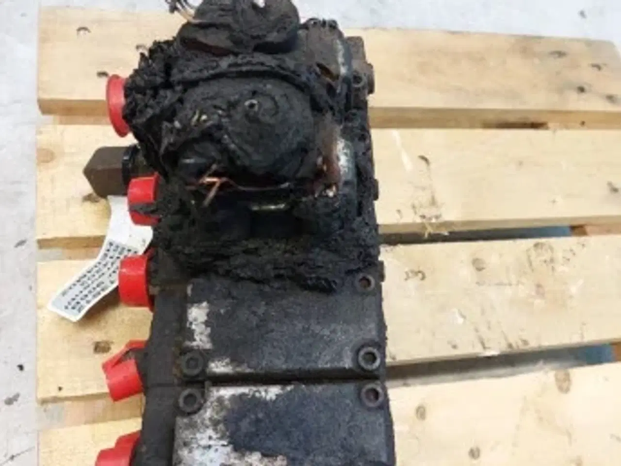 Billede 2 - Hydrema 906B Styreventil 514202