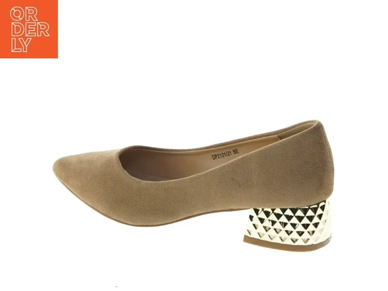 Billede 1 - beige pumps fra Filippo – model DP2101/21 BE (str. 36 )