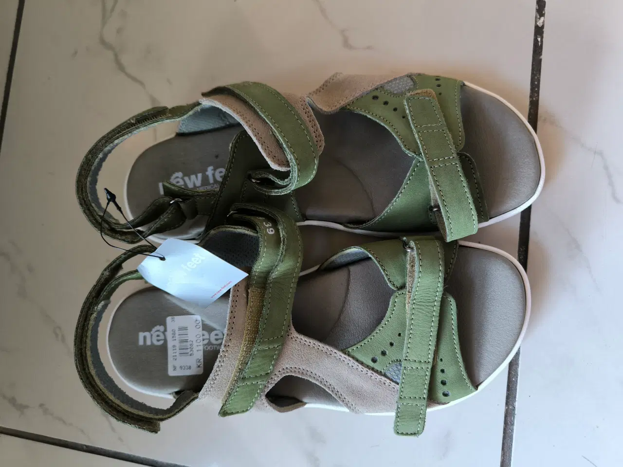 Billede 2 - Helt nye damesandaler