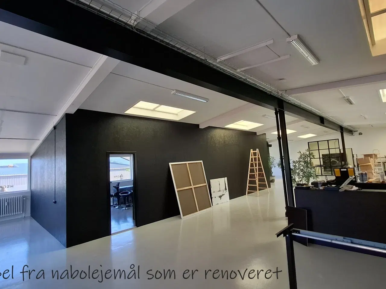 Billede 4 - Butik. Klinik, Showroom, Lager - med Læsserampe Køkken, toiletter.