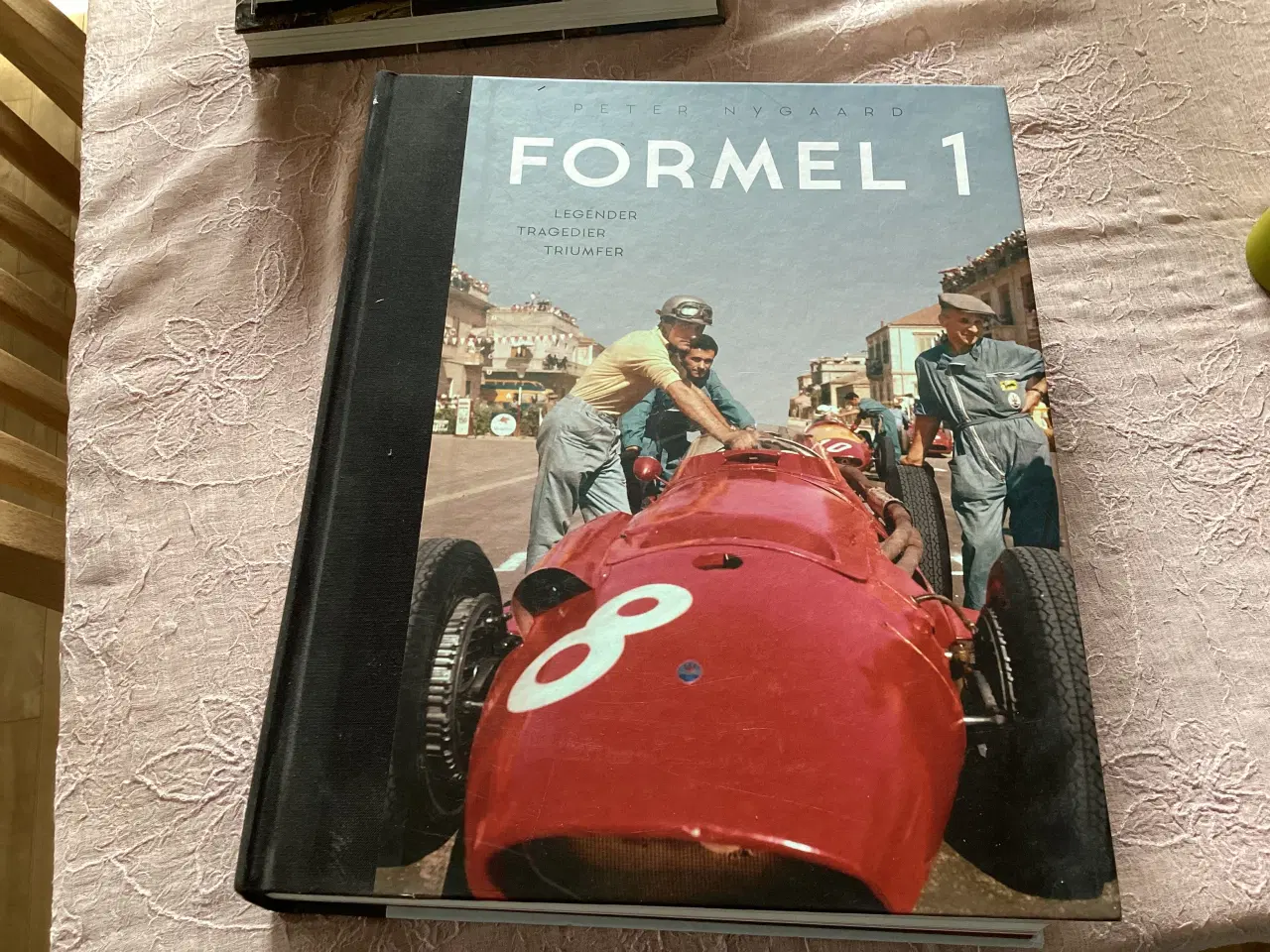 Billede 1 - Formel 1 bog med mange billeder og tekst