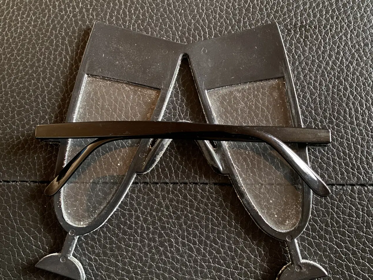 Billede 2 - Sjove briller til nytårsaften