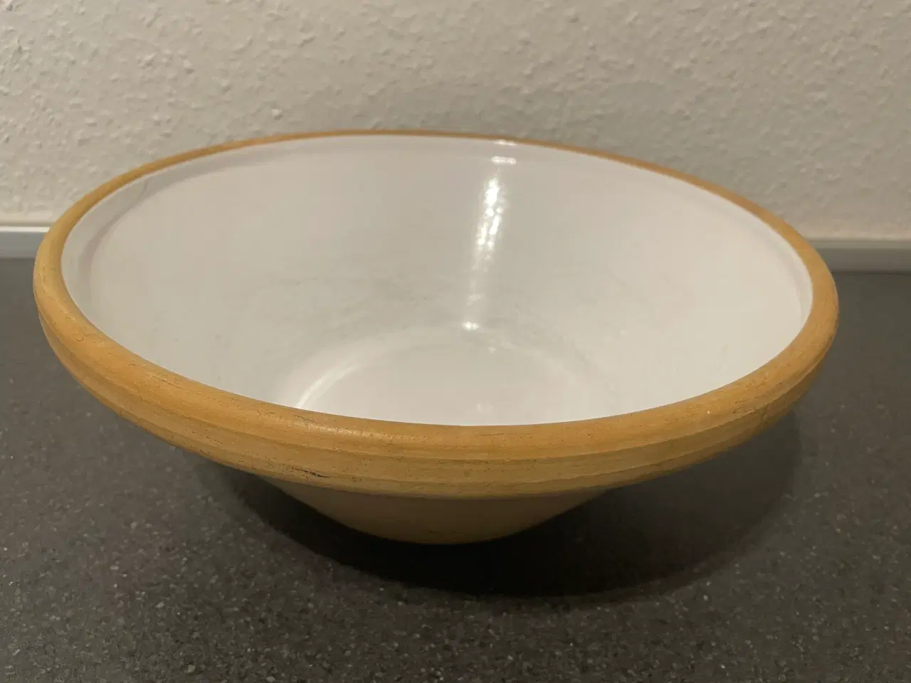 Billede 1 - Stort fad af keramik 30 cm i diameter