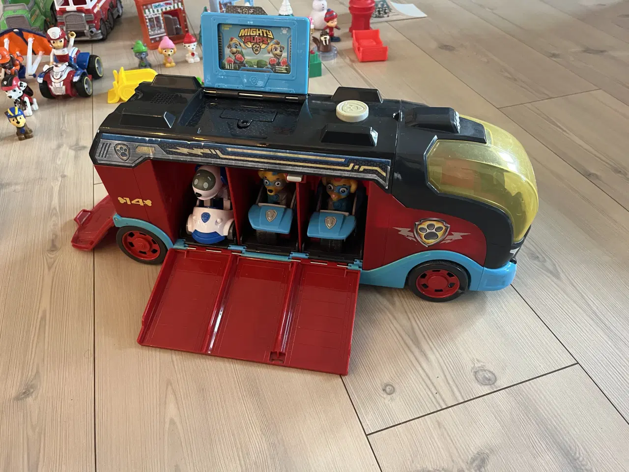 Billede 7 - Paw Patrol, figurer, biler, skib