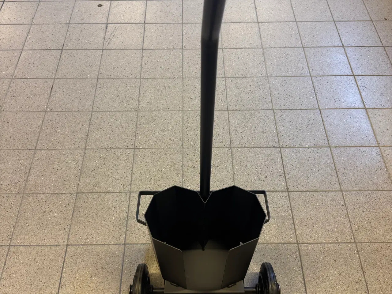 Billede 4 - Lille gas og ilt vogn