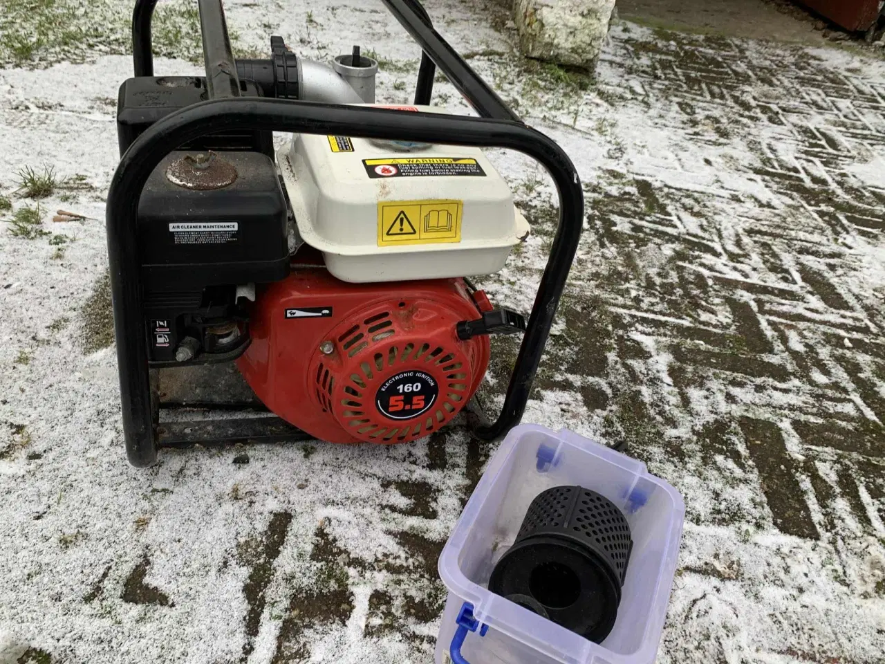 Billede 3 - Vandpumpe med benzinpumpe