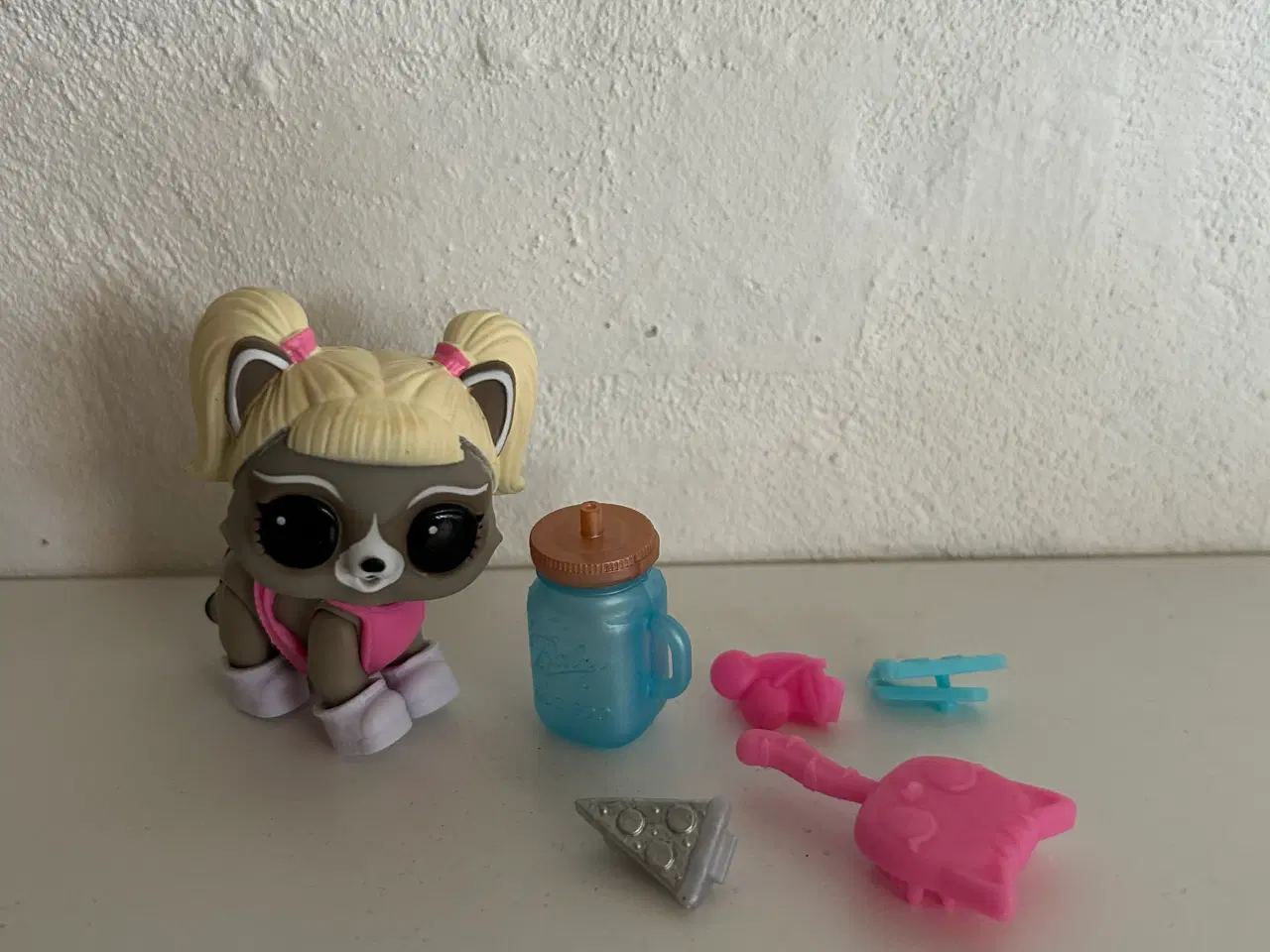 Billede 1 - L.O.L surprise dukke 