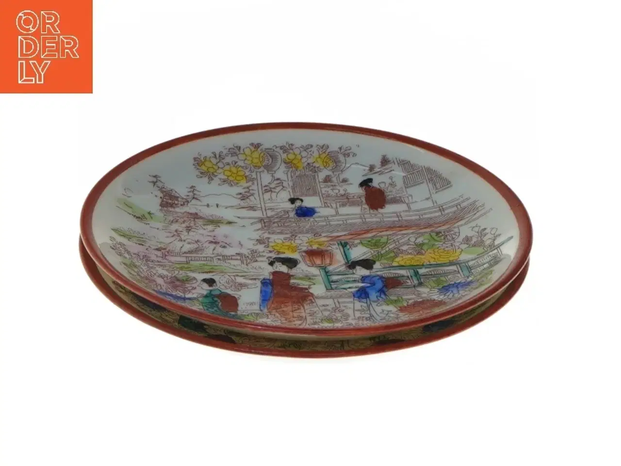 Billede 1 - Dekorativ tallerken med asiatisk design (str. Ø 13 cm)