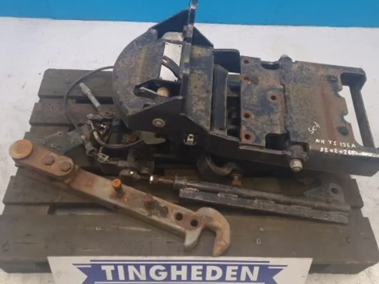 Billede 2 - New Holland TS135A Hitch 82020265