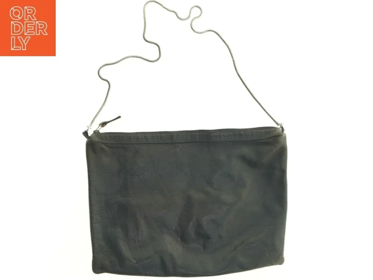 Billede 3 - Sort skuldertaske i læderlook (str. 36 x 26 cm)