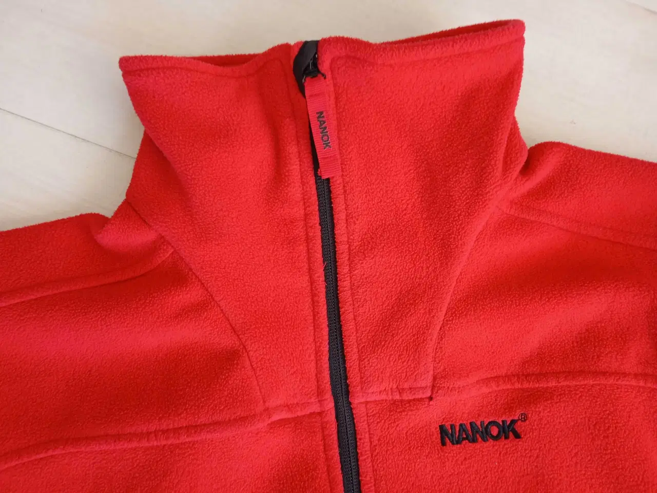 Billede 5 - NANOK Fleece jakke. Rød