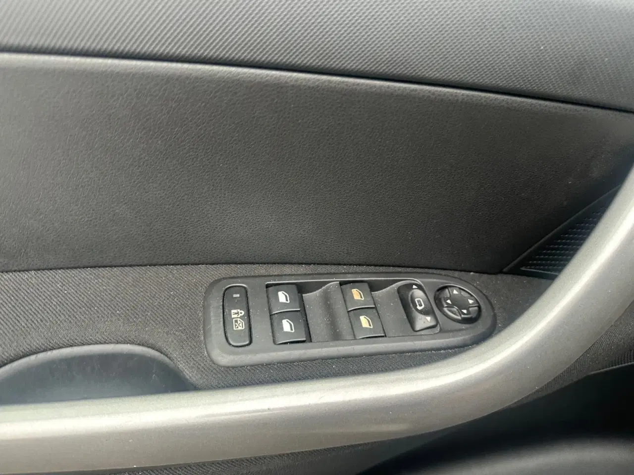 Billede 23 - Peugeot 308 1,6 e-HDi 112 Active ESG