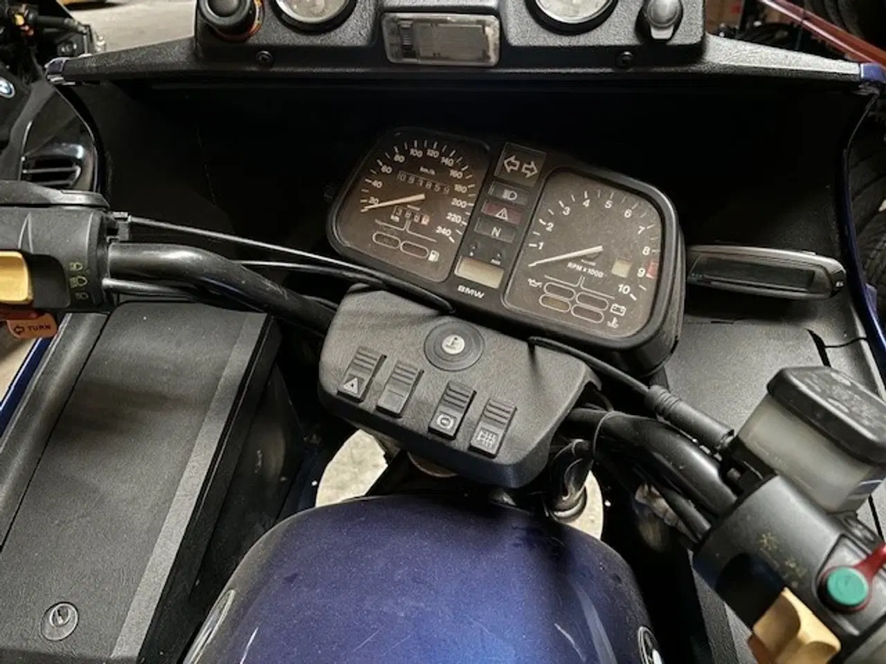 Billede 3 - BMW K75RT 1990 - Køb løse dele eller komplet mc