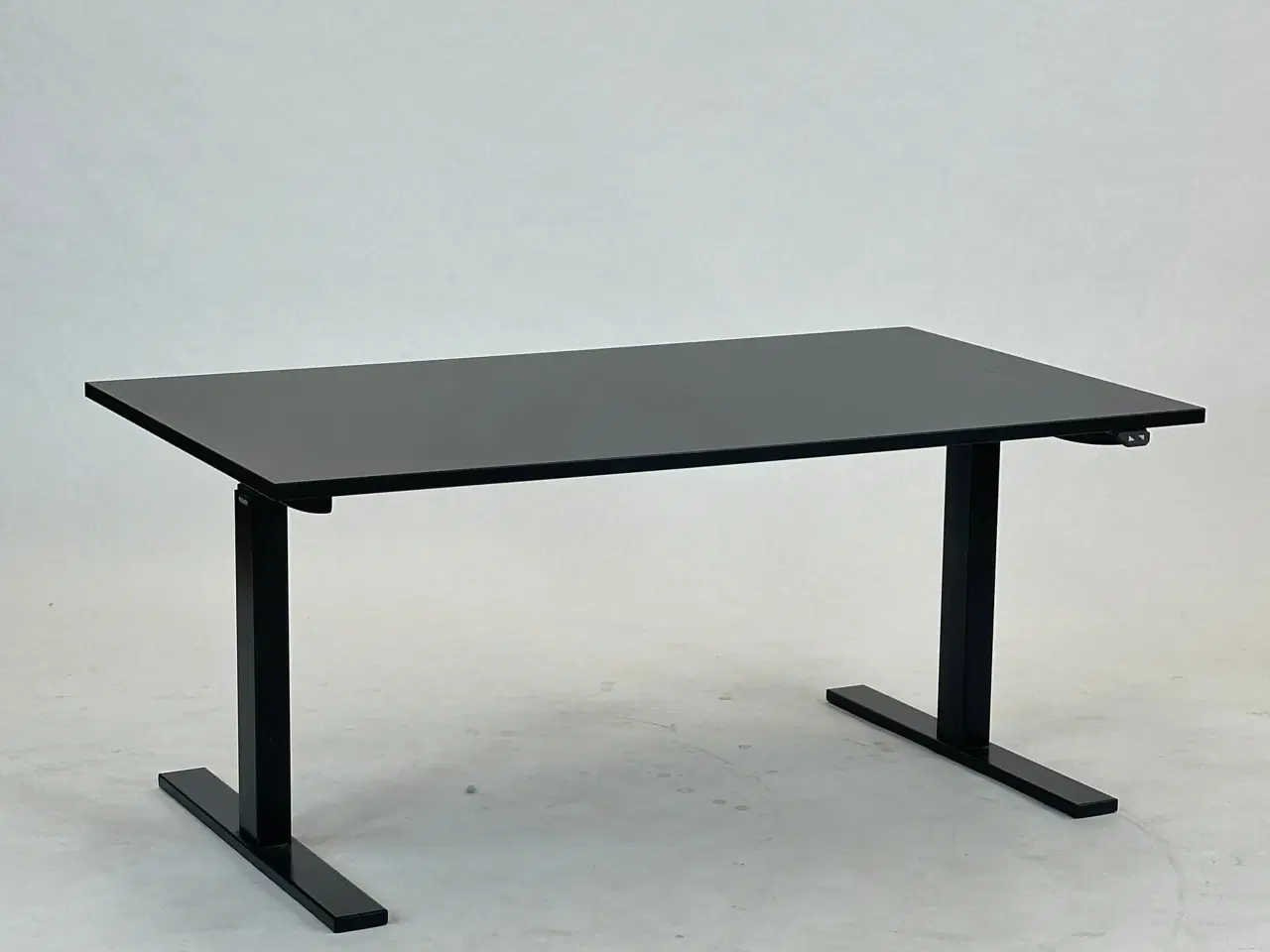 Billede 1 - Hæve-/sænkebord 140x80 - Linak