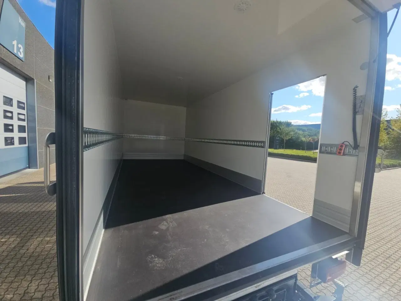 Billede 8 - MAN TGL 8.220, Lukket kasse