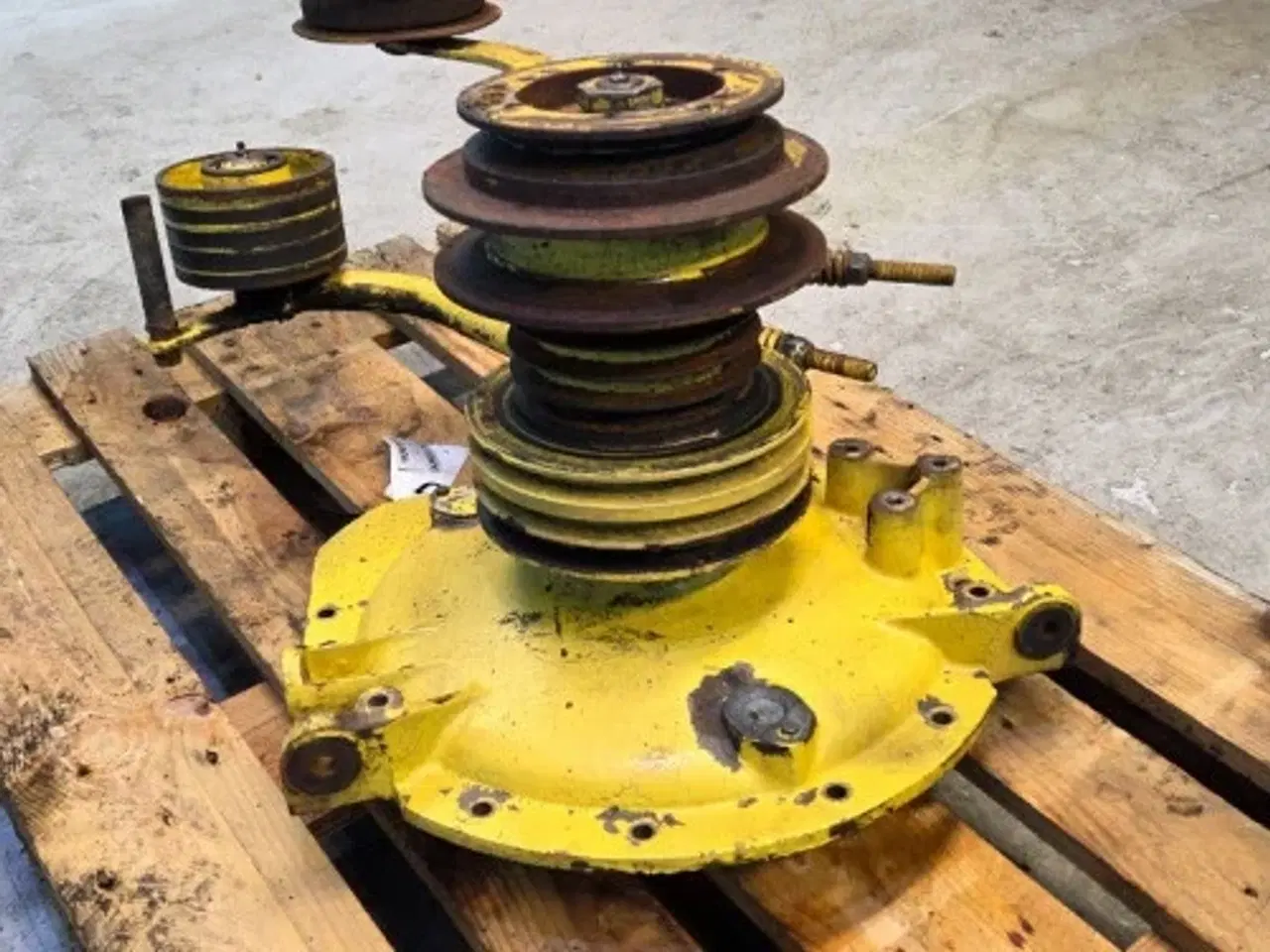 Billede 15 - New Holland 1540 Remskive 80362040