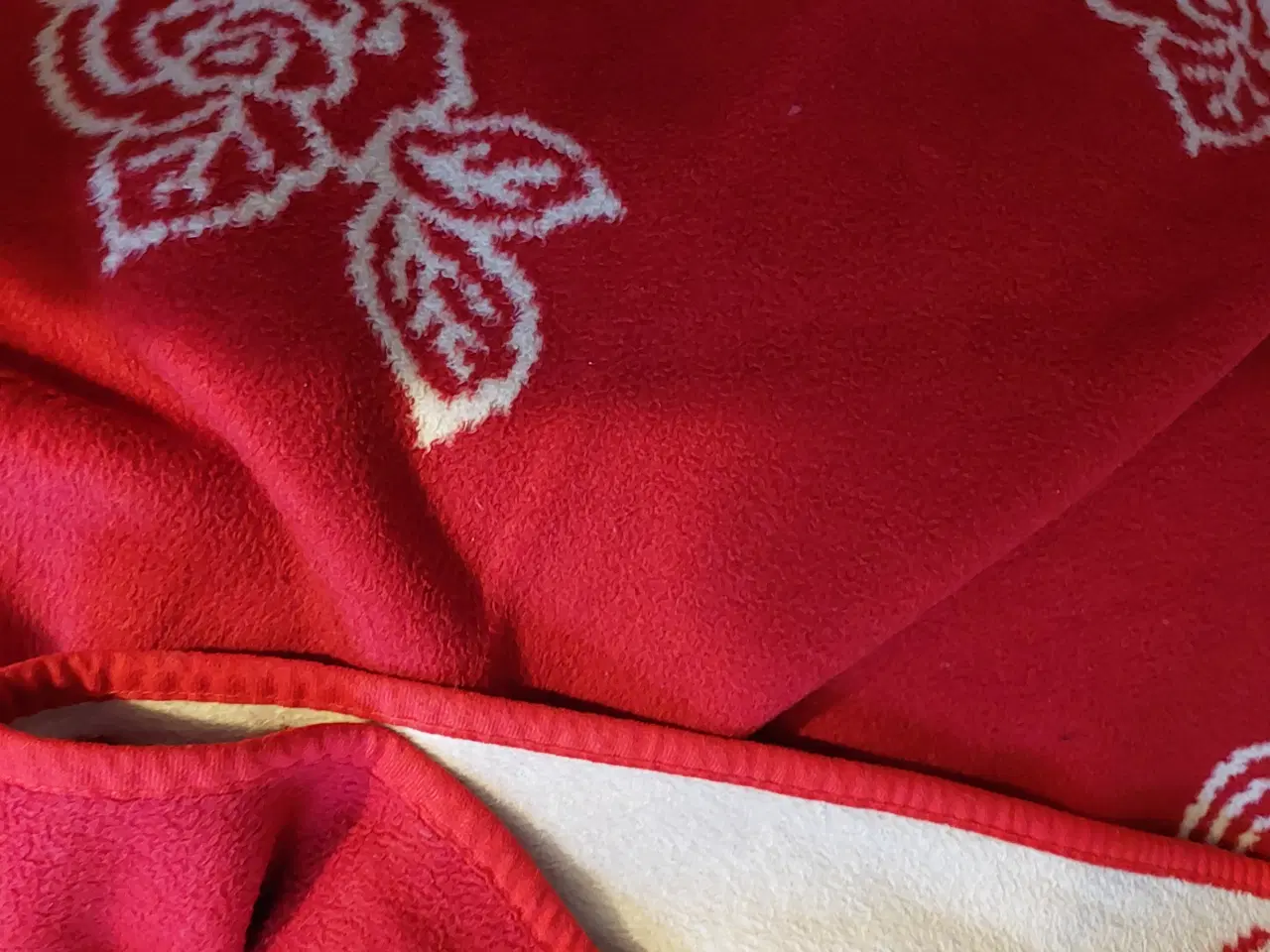 Billede 8 - sengetæppe -  str. B. 167 x L.196 cm.