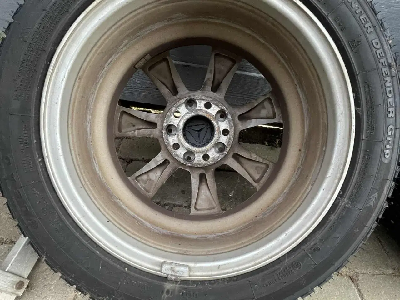 Billede 11 - Alufælge til Mercedes monteret med pigdæk