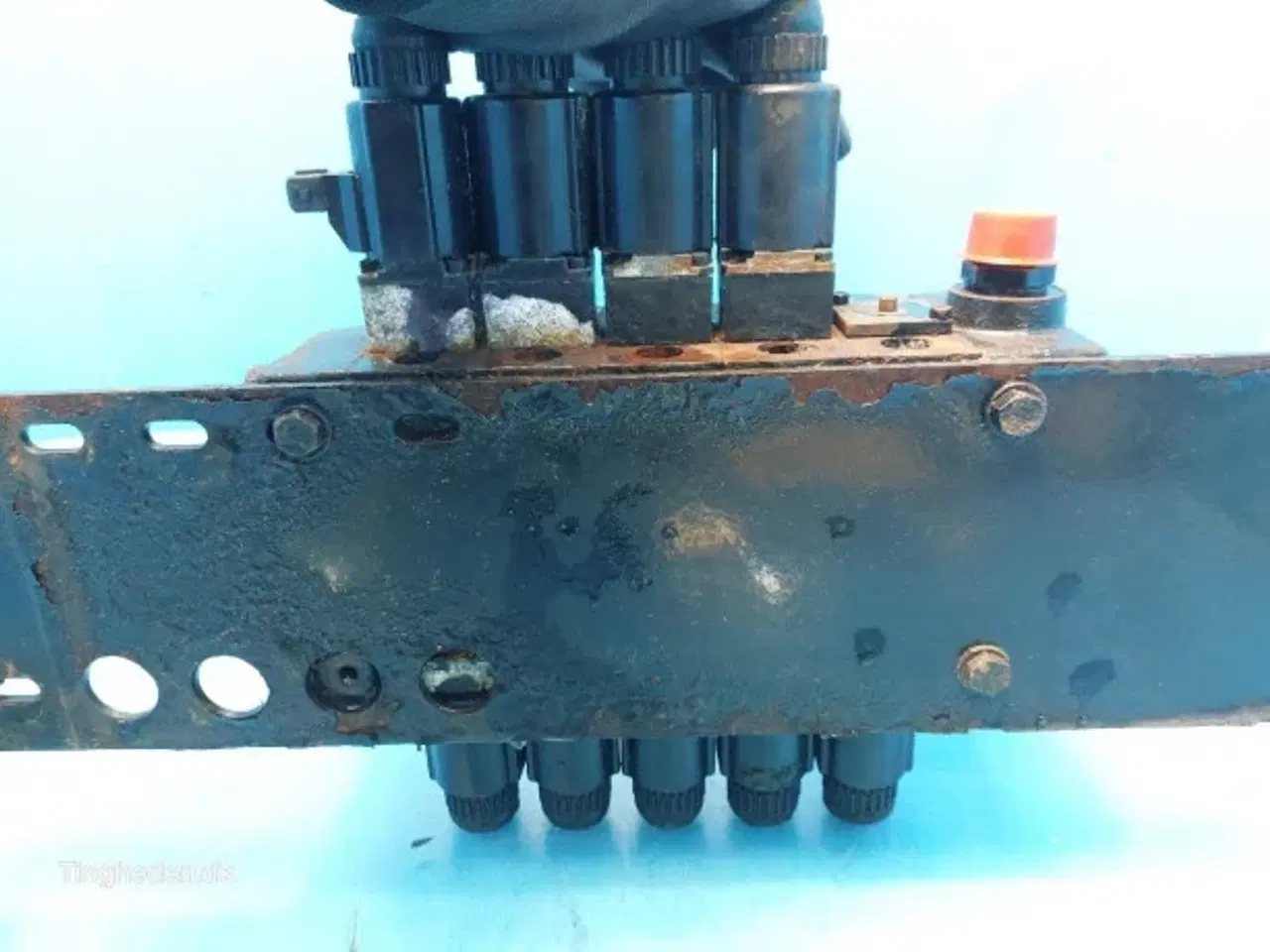 Billede 5 - New Holland FX60 Hydraulikventil 84043951