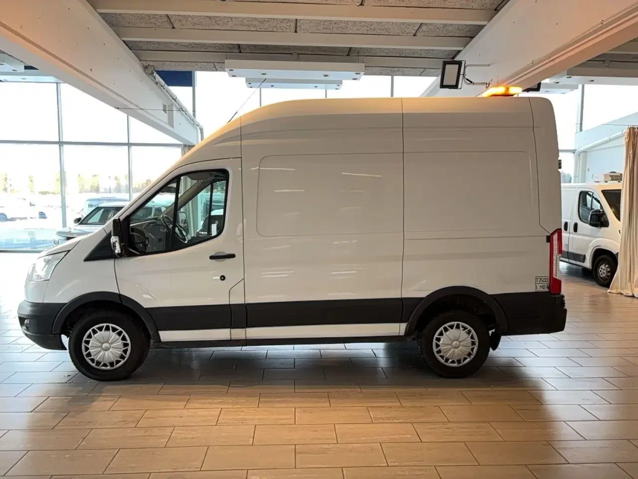 Billede 5 - Ford Transit 350 L2H2 2,2 TDCi Trend FWD 155HK Van 6g