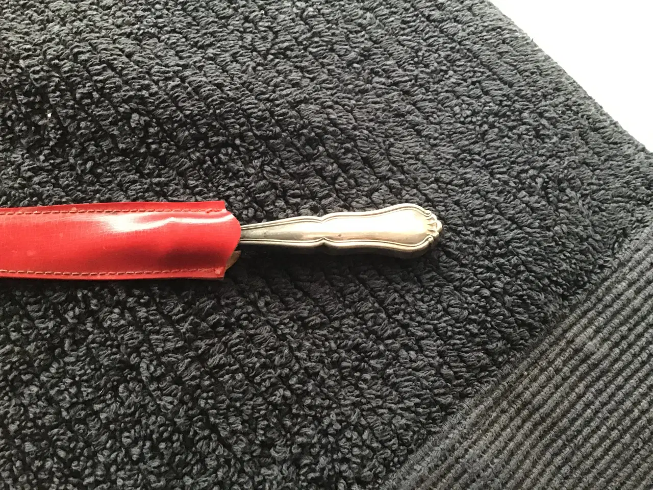 Billede 2 - Lille sølv frugtkniv i etui