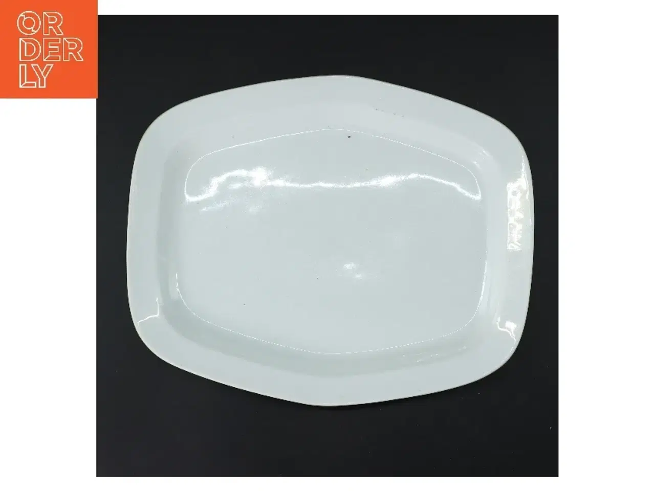 Billede 1 - Flot fad med brun kant fra B&G (str. 28x23 cm)