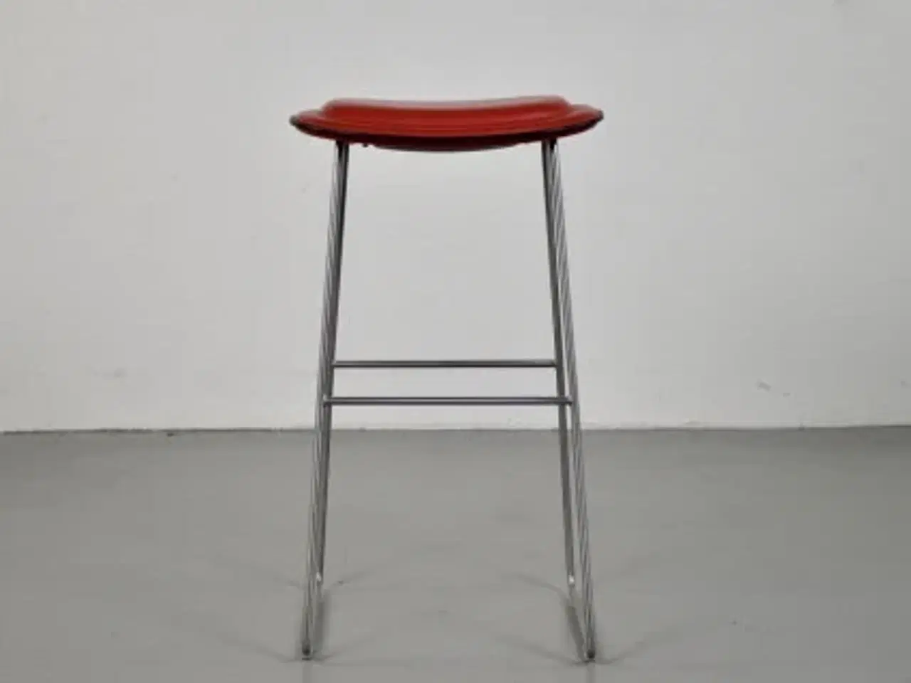 Billede 1 - Cappellini barstol med rødt læder på sædet og stel i stål