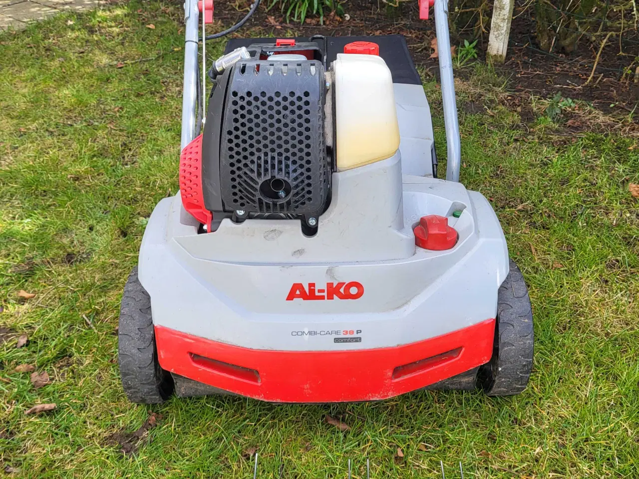 Billede 1 - AL-KO Comford 38P vertikalskærer med opsamler.
