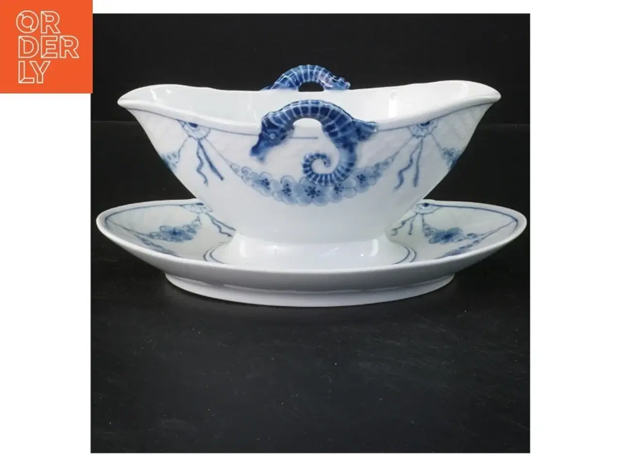 Billede 1 - Porcelæns sauceskål på fod fra B&G (str. 24x11 cm)