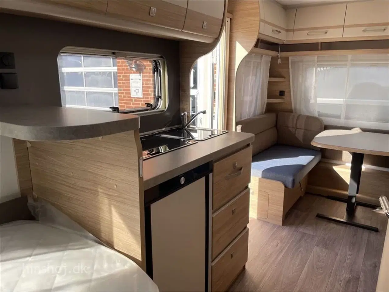 Billede 10 - 2024 - Fendt Bianco Selection 465 TG   Fendt med enkeltsenge og siddegruppe fra Hinshøj Caravan