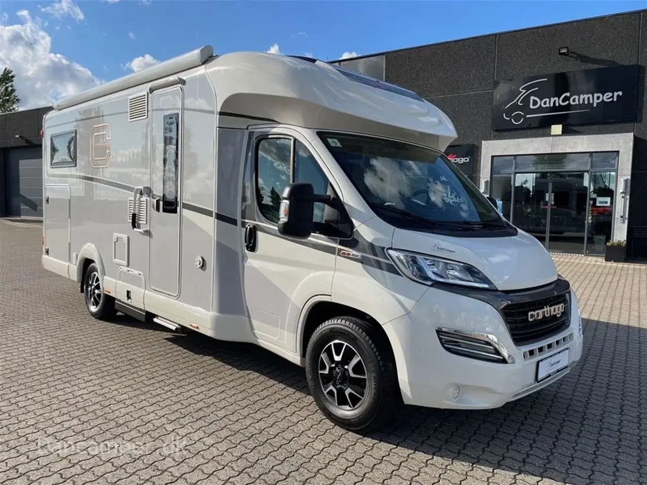 Billede 1 - 2020 - Carthago c-tourer T 144 LE   Luksus helårscamper med enkeltsenge , Automatgear