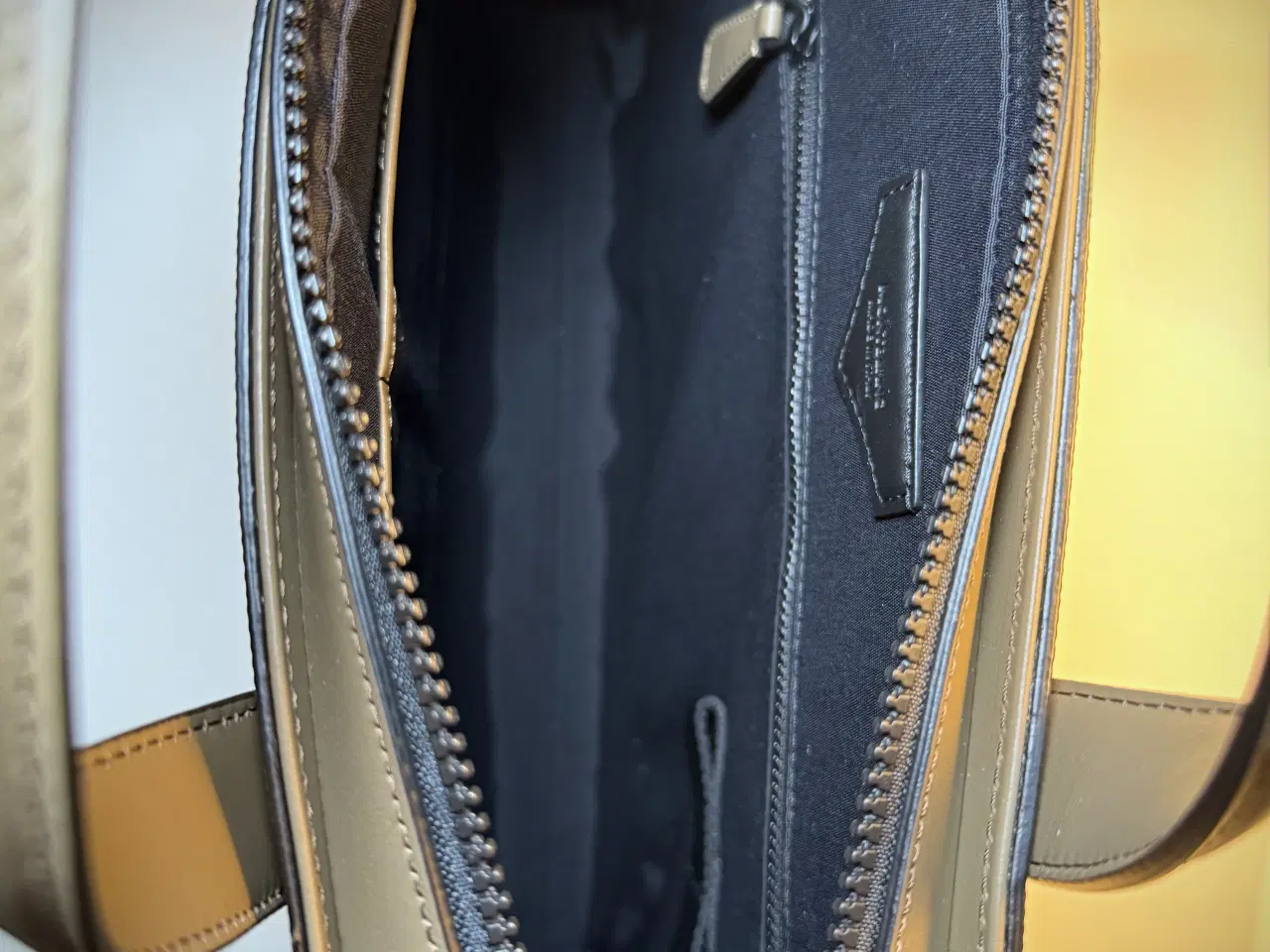 Billede 3 - 💼 Montblanc slank dokumenttaske i læder - ubrugt