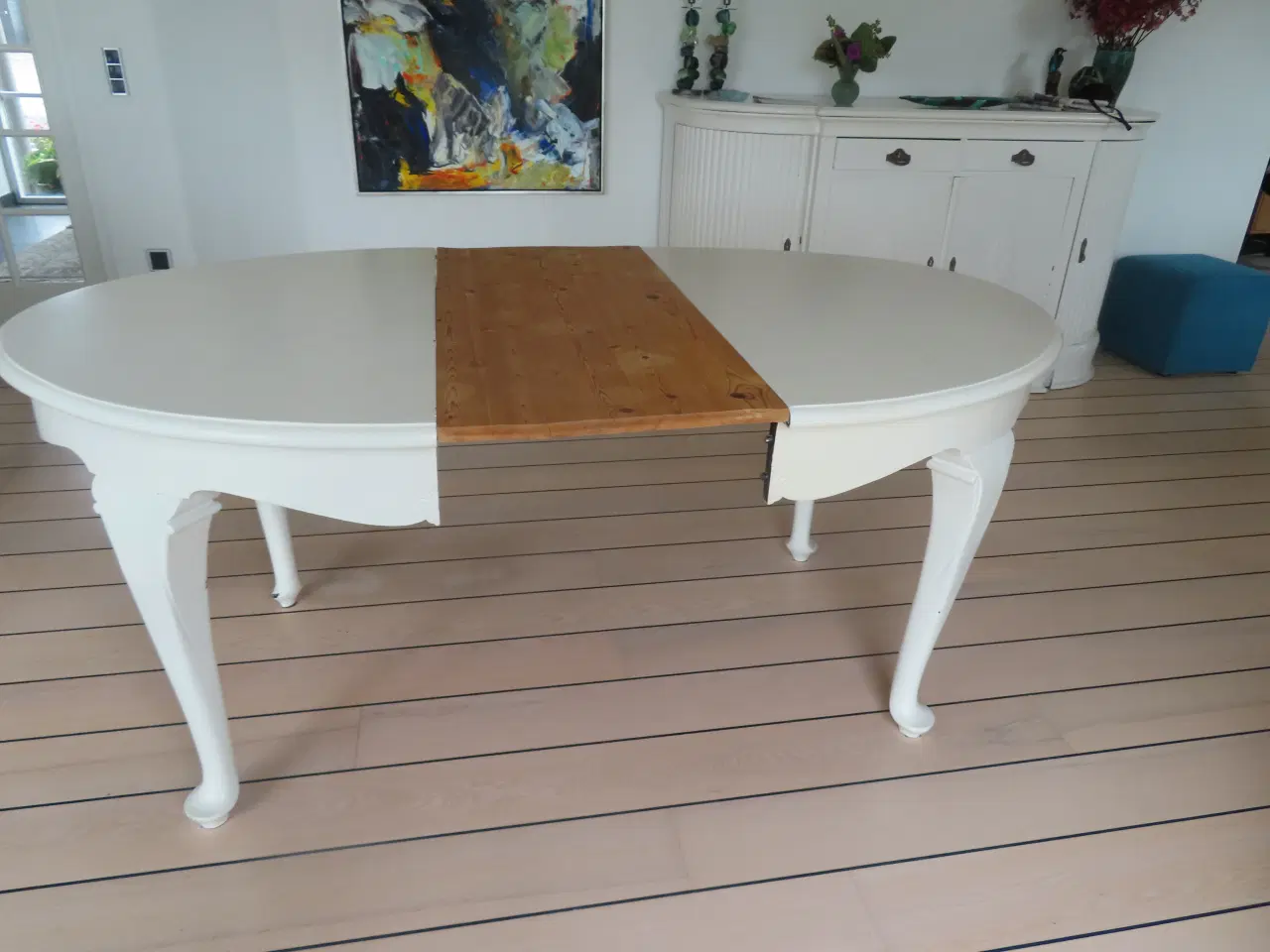 Billede 2 - Spisestue i hvidmalet egetræ