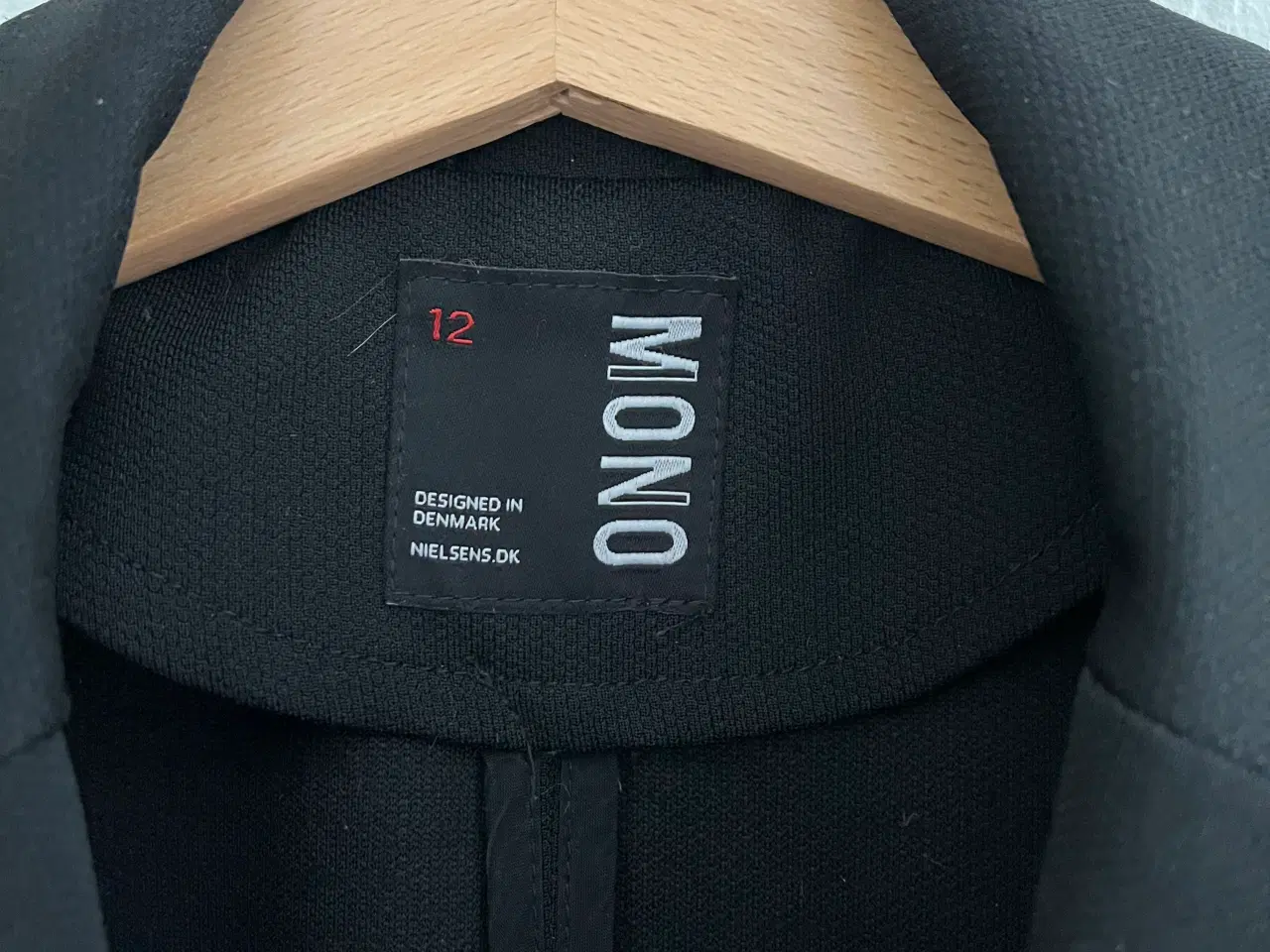 Billede 2 - MONO blazer til pige str. 12 år