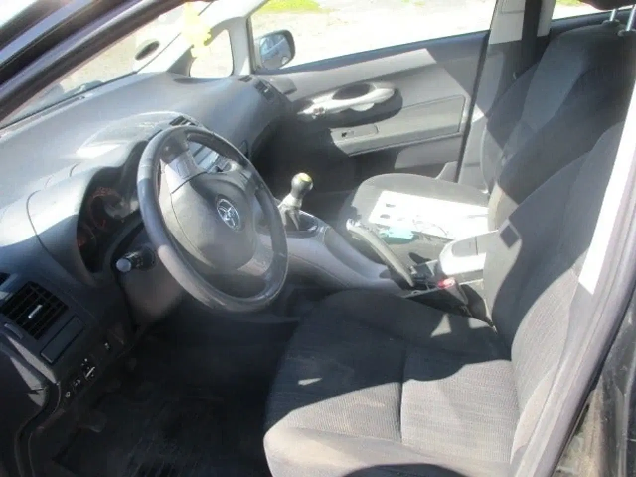 Billede 8 - Toyota Auris 1,6 Luna