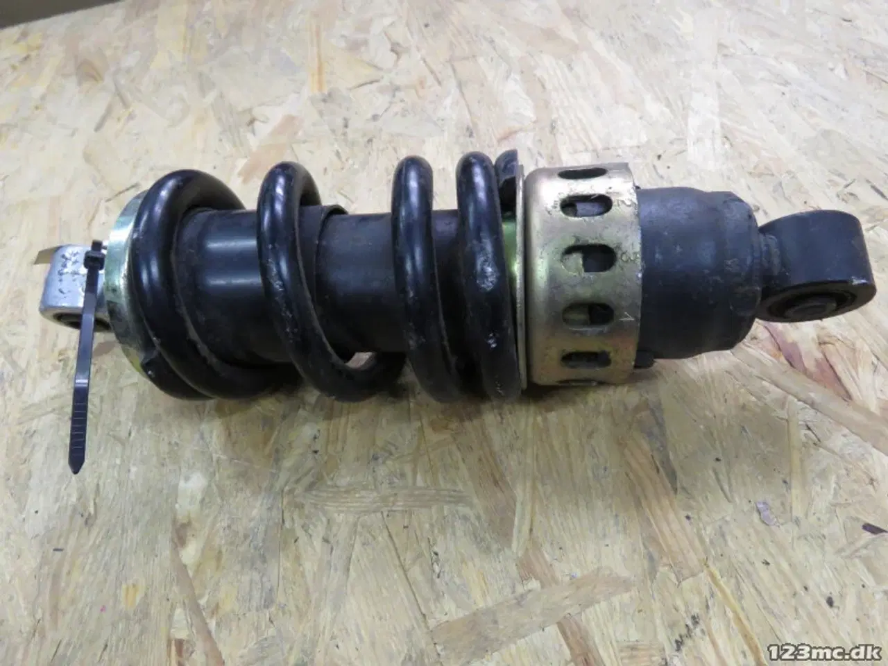 Billede 2 - Bagdæmper, Honda VT600 Shadow