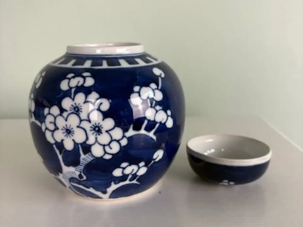 Billede 3 - Kinesisk ingefærkrukke i blå og hvid porcelæn med 