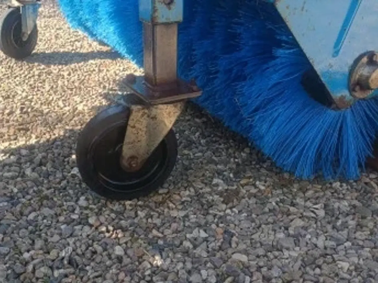 Billede 7 - Hydraulisk kost med opsamler 