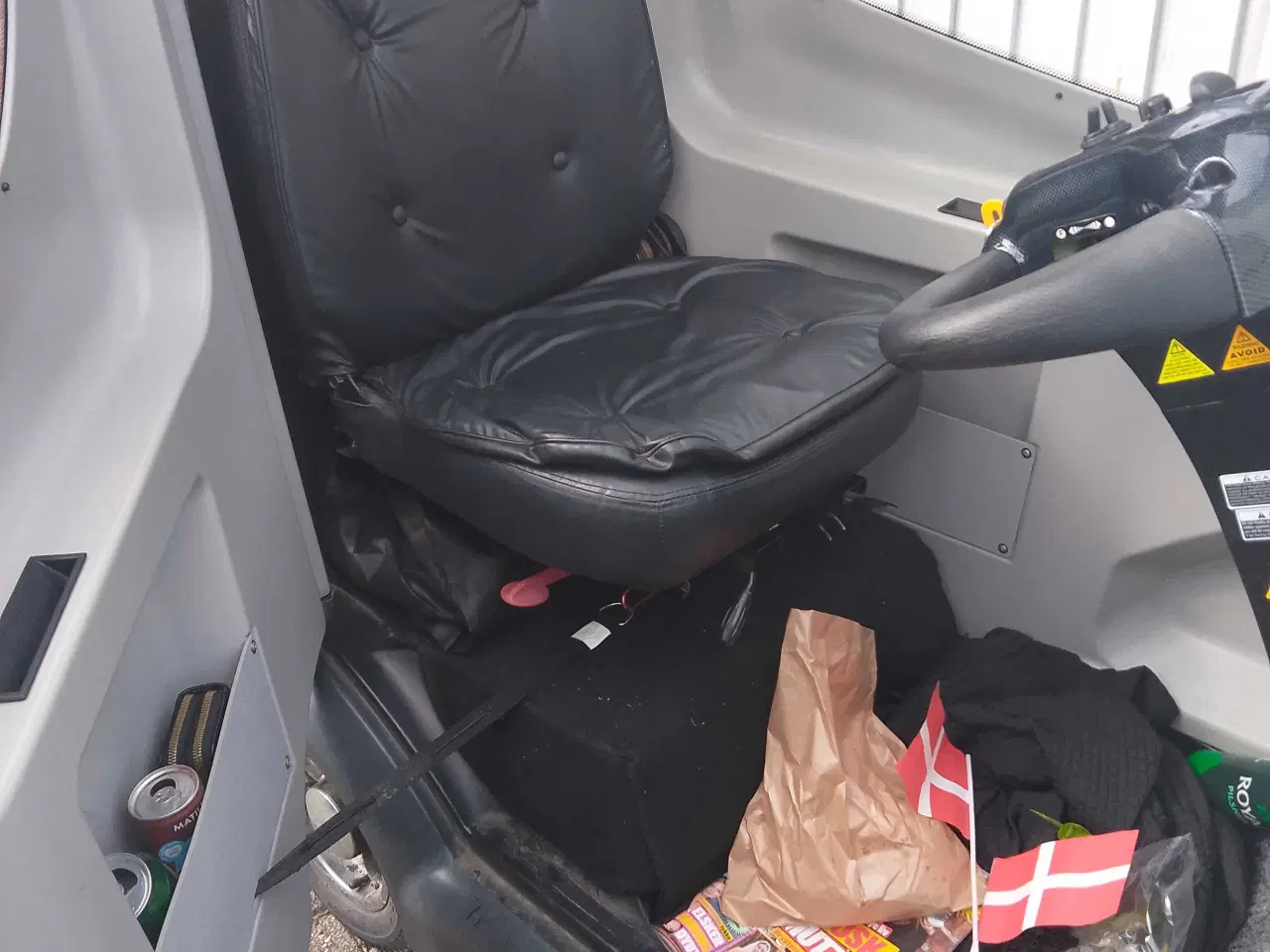 Billede 4 - Lukket kabine scooter til salg 