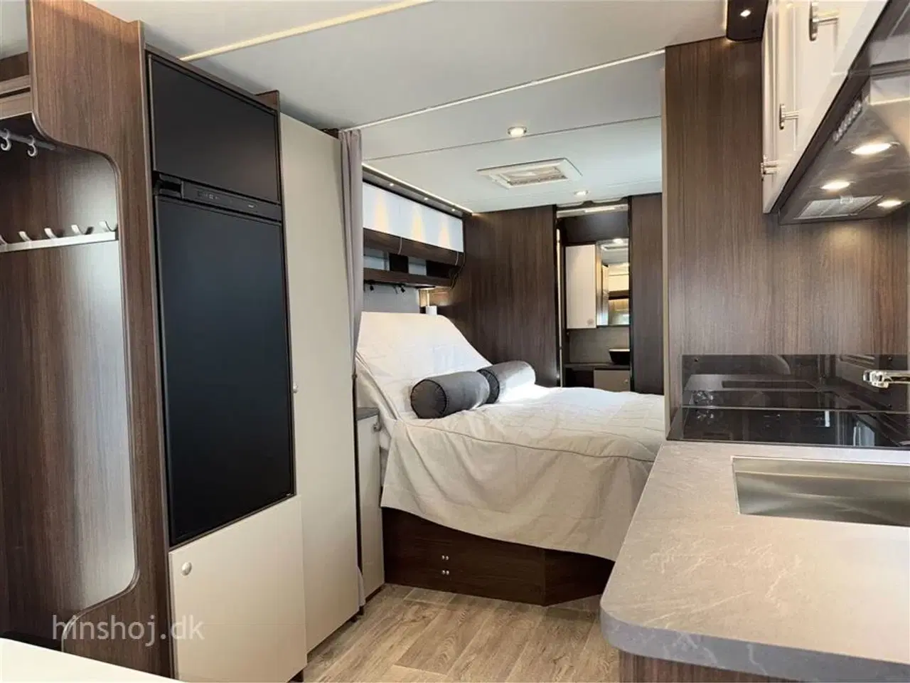 Billede 8 - 2026 - Polar Blueline 620 BQD   Luksus Polar vintervogn med en dejlig fritstående dobbeltseng fra Hinshøj Caravan