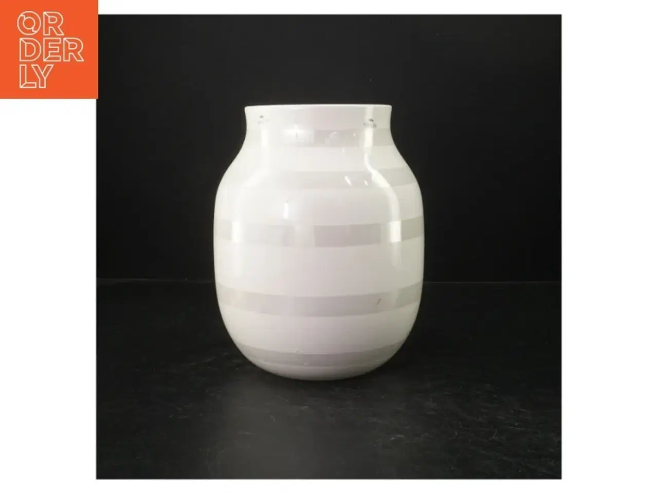 Billede 1 - K&#228;hler vase med grå striber fra K&#228;hler (str. Ø. 11,5. længde, 22 cm)