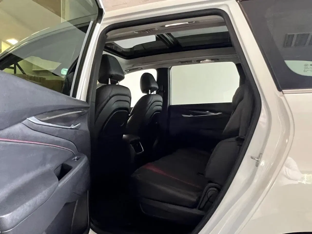 Billede 14 - Maxus Euniq5 52 Exclusive 7prs