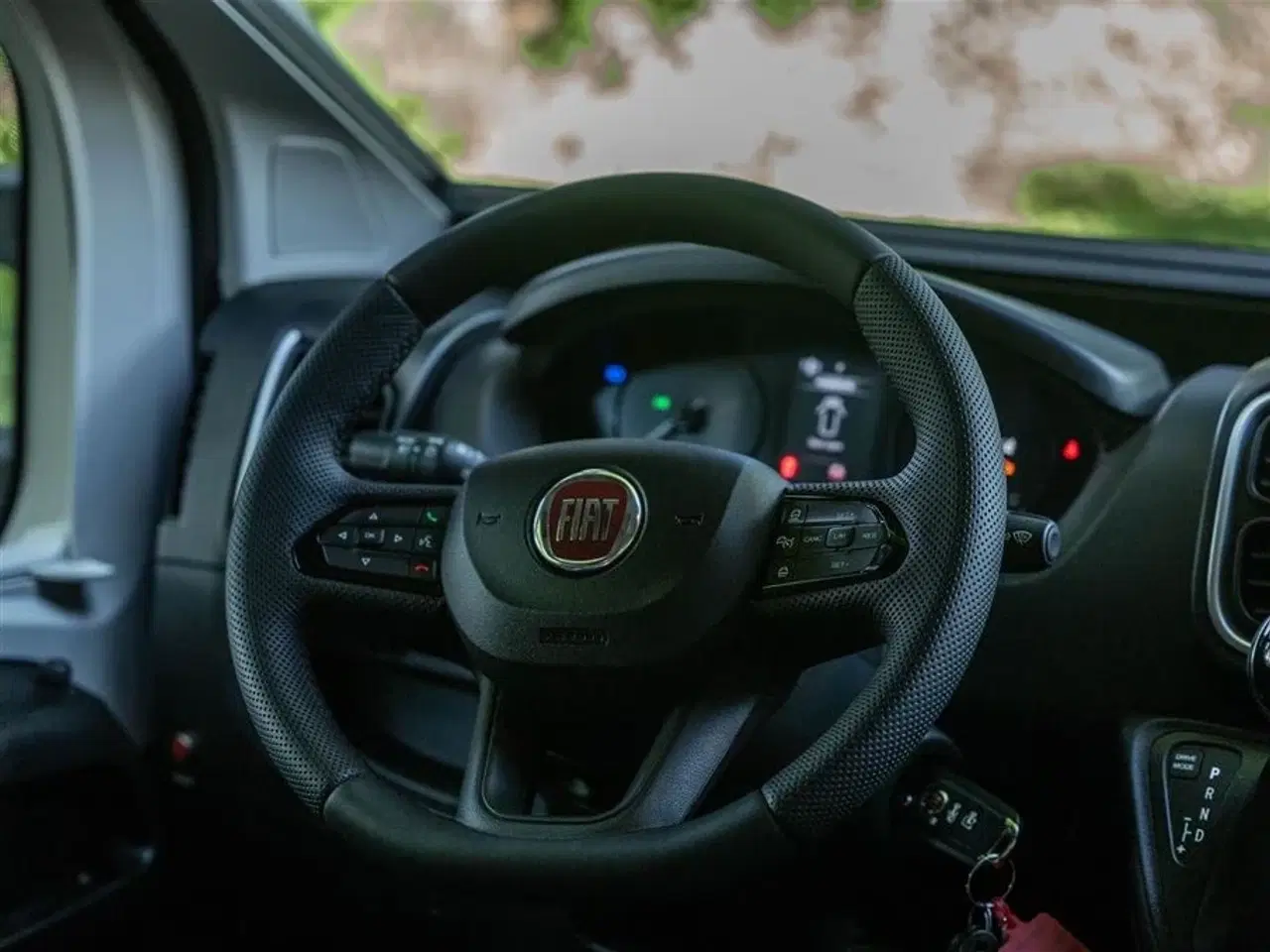 Billede 31 - 0 - FURGOK XPACE 600 FAMILY North   Van med plads til 5 personer!